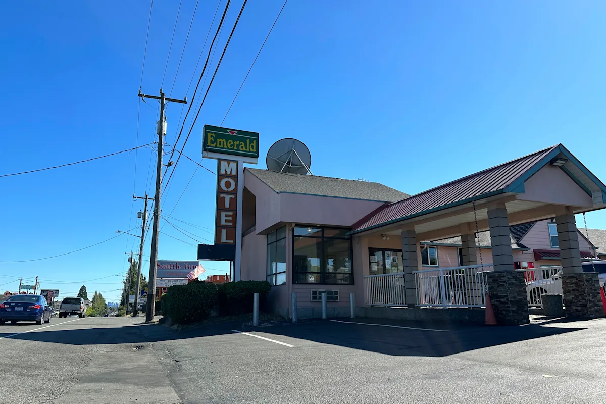 Seattle's Aurora Avenue: A Glimpse into the Dark World of Open Prostitution
