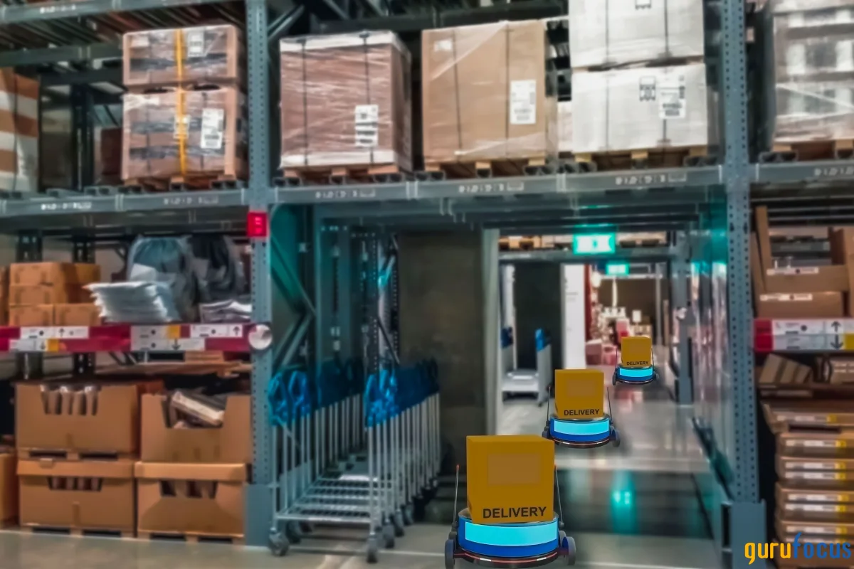 Featured image for Symbotic Stock Nosedives Amid Accounting Errors and Delayed Filing