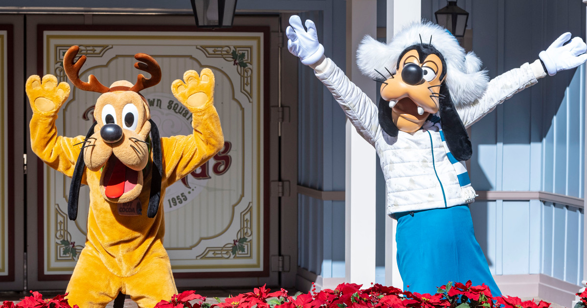 Featured image for "Disneyland Characters and Cast Members Seek Unionization"