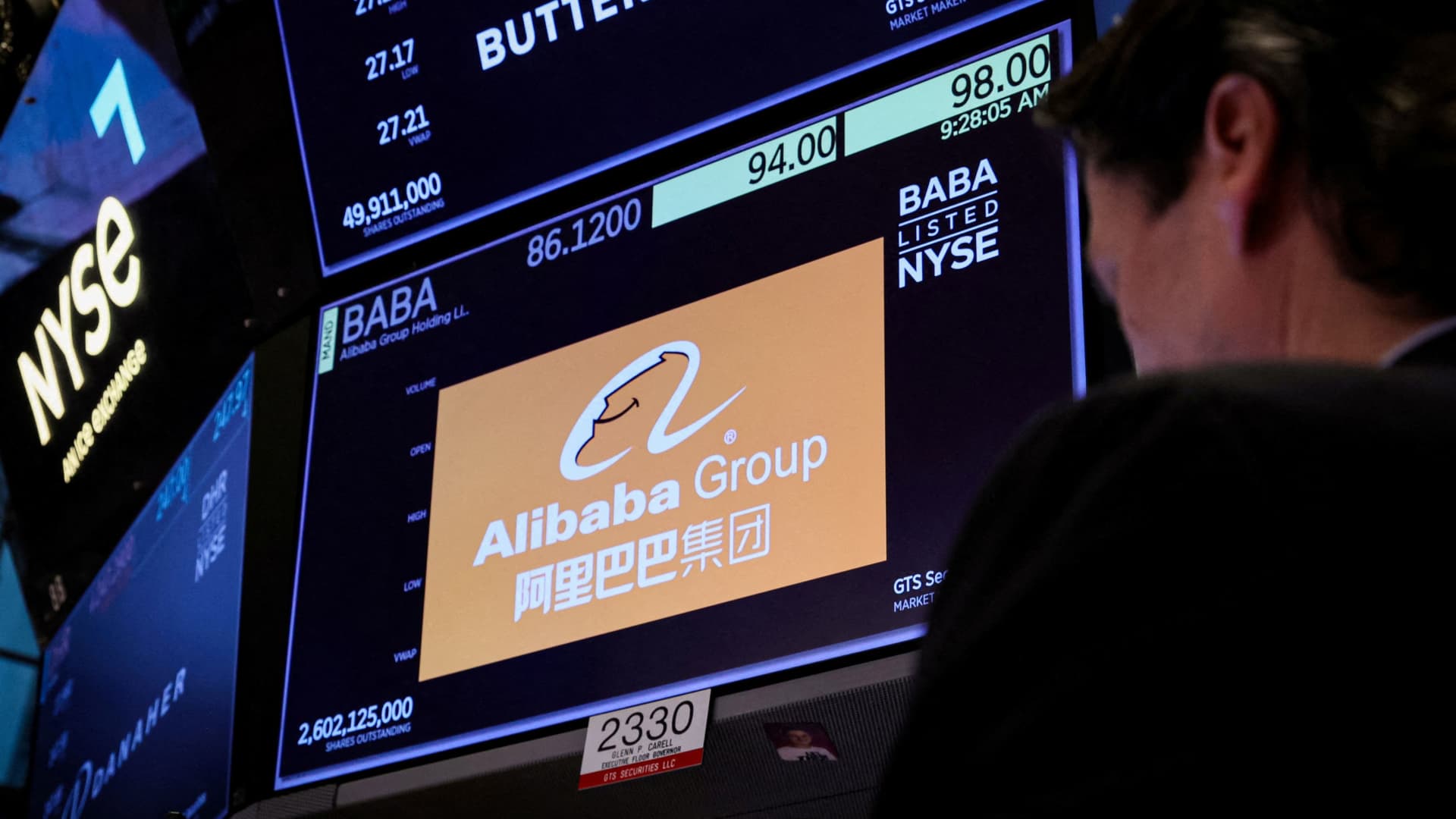 Featured image for Alibaba CEO Eddie Wu Takes Charge of E-Commerce Amidst Growth Challenges