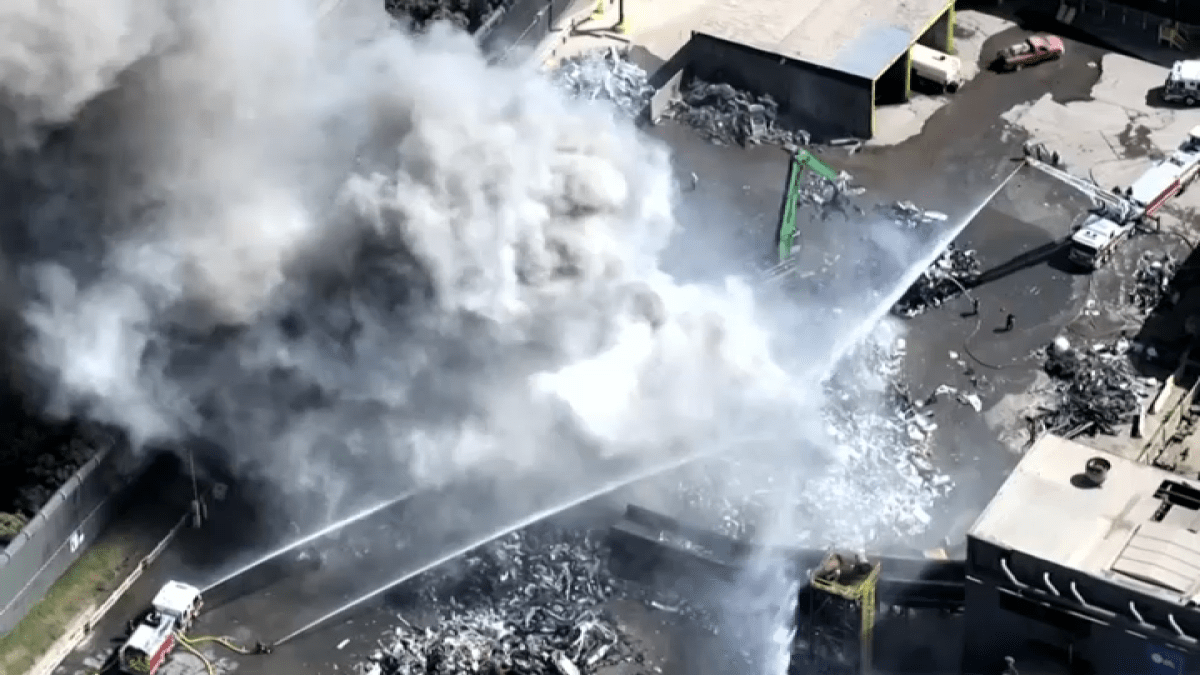 Fire Extinguished at Redwood City Metal Recycling Facility