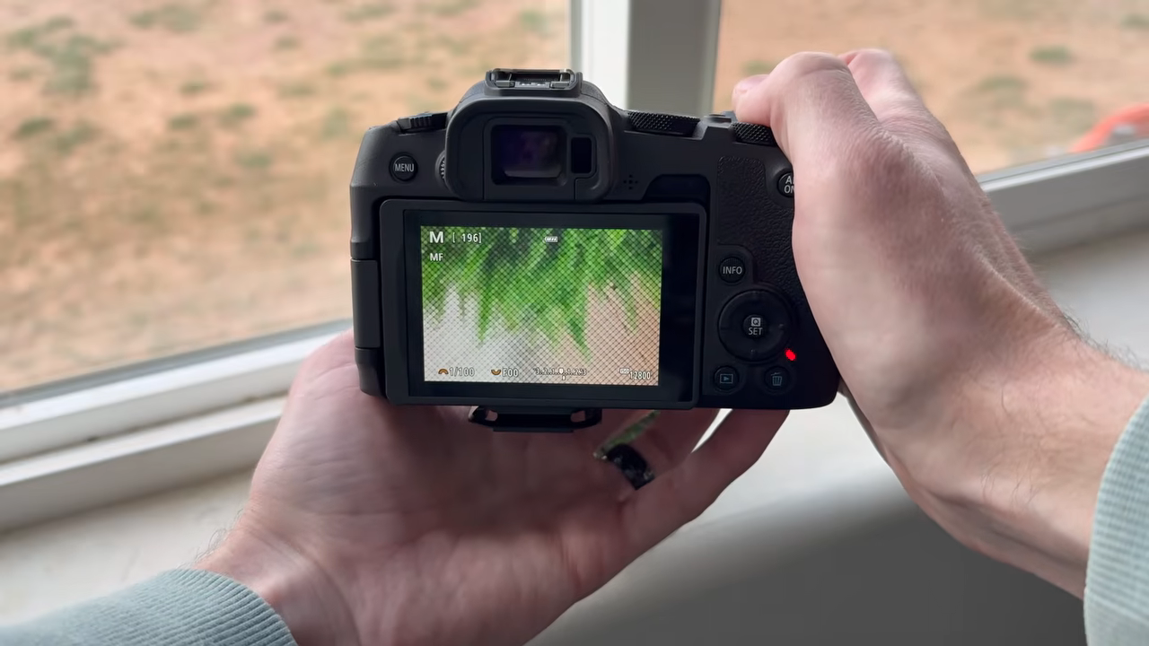 Featured image for Mesh Lens Turns Camera Shots into Pixel Art