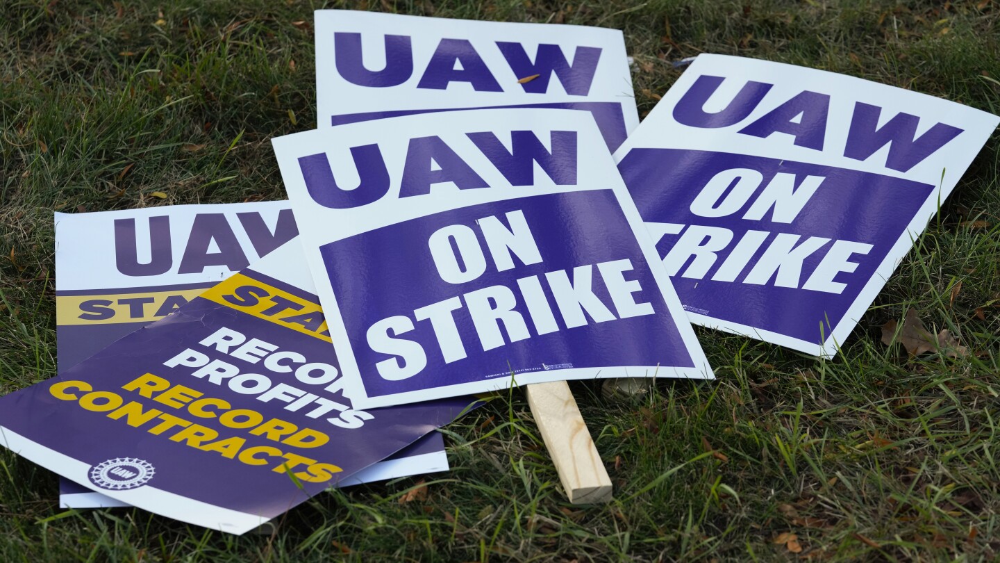 "GM and UAW Reach Tentative Agreement, Ending Six-Week Strike"