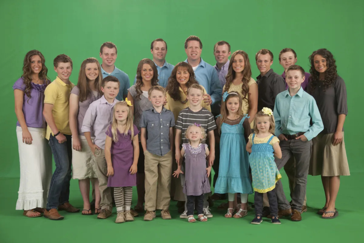 Featured image for Police Investigate Duggar Family Compound for Criminal Activity