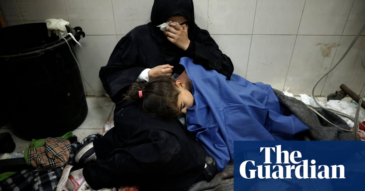 "Israeli Troops Encircle Khan Younis, Thousands Trapped in Gaza Hospitals"