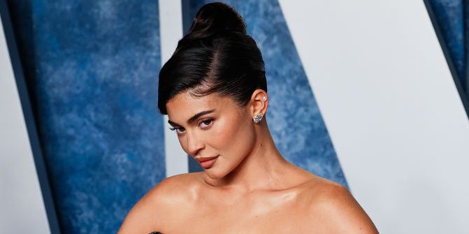 Featured image for Kylie Jenner's Stunning Birthday Looks: From Vintage LBD to Spine-Inspired Dress