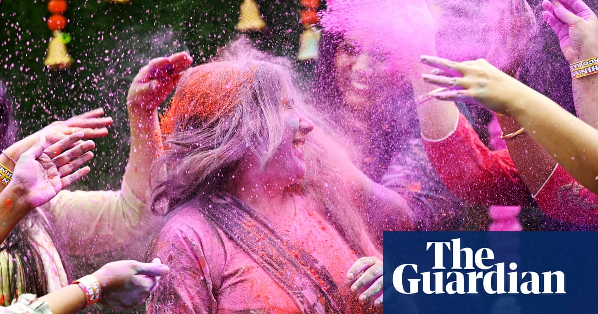 Featured image for "Vibrant Holi Celebrations: A Colorful Tradition Around the World"