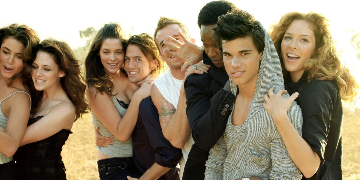 Featured image for Capturing the Magic: Peggy Sirota's Iconic 'Twilight' Photo Shoot