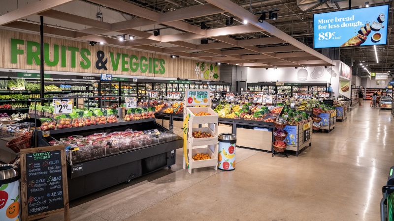 "Amazon's 'Just Walk Out' Technology Fails, Shifts to Smart Shopping Carts"