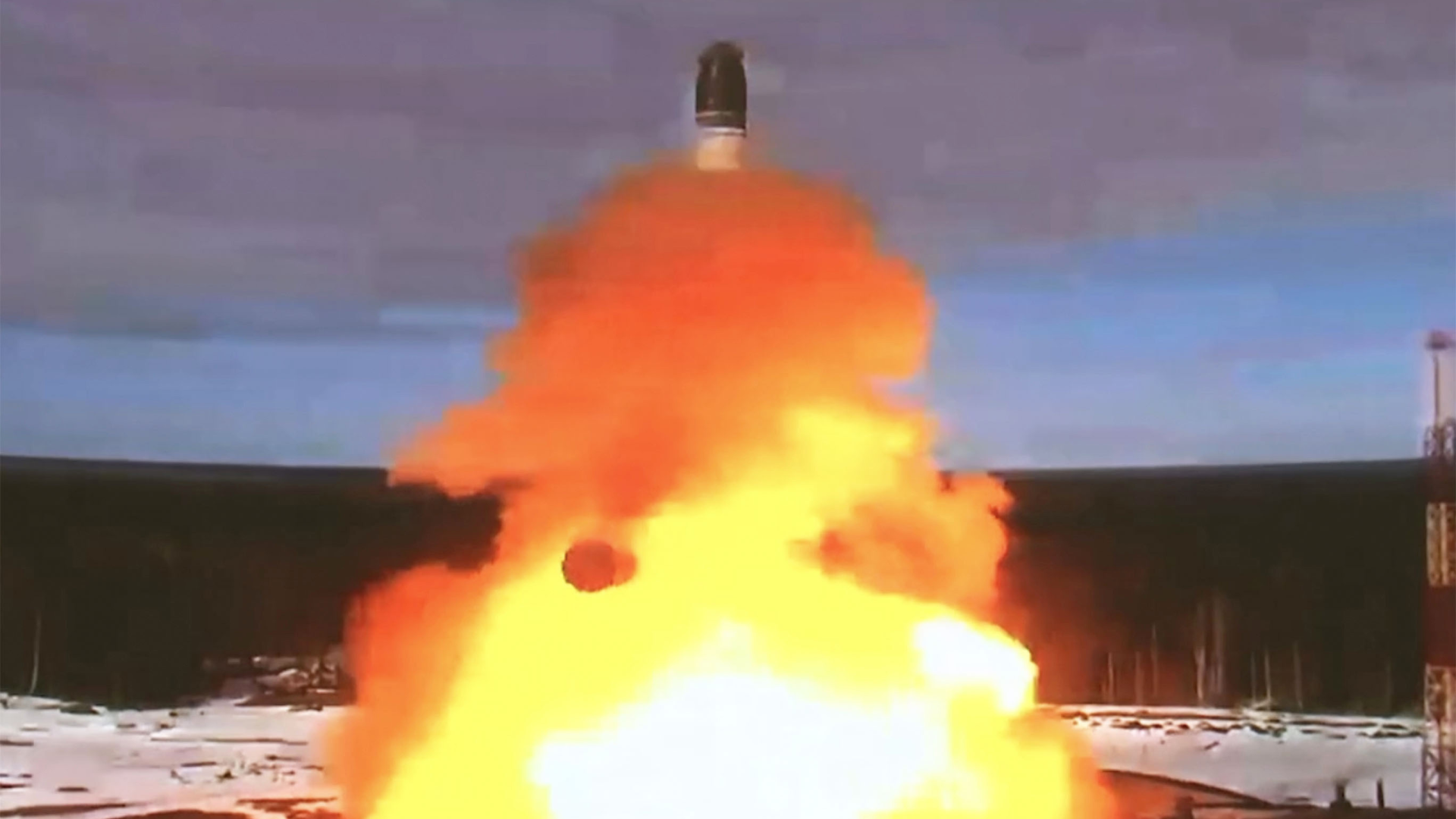 Putin Deploys 'Satan-2' Nuke on Combat Duty as Russia Arms Up
