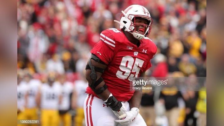 Featured image for UGA's Broderick Jones to start Steelers career wearing No. 77 in honor of Devin Willock.