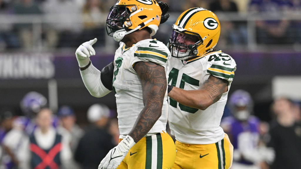 "Packers Face Linebacker Void After Releasing De'Vondre Campbell"