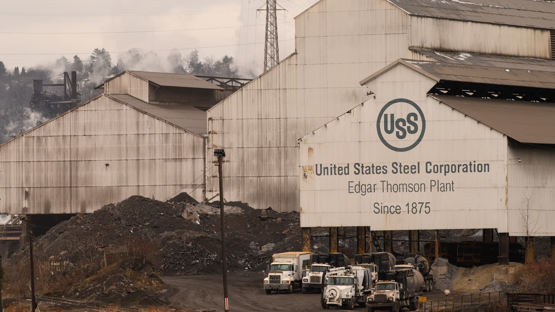 Key Stock Movers: Tesla, U.S. Steel, AT&T, and More