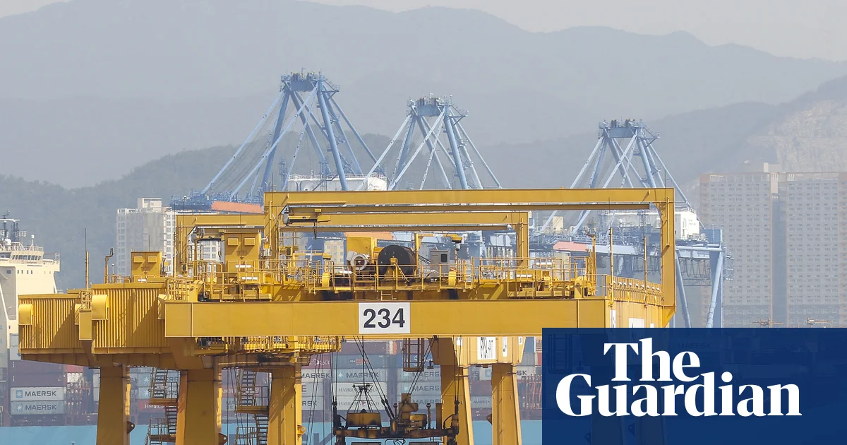 Featured image for UK and South Korea Trade Deal Boosts Cars, Salmon, and Scotch Exports