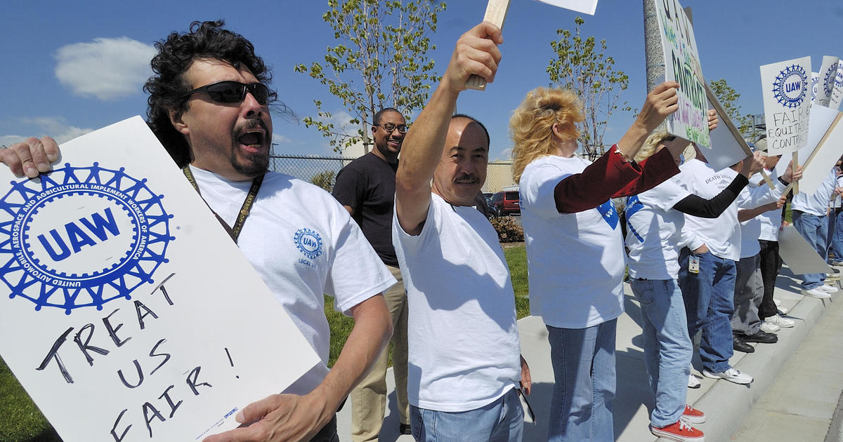 Featured image for "UAW Auto Workers Strike: Contract Demands and Industry Threats"