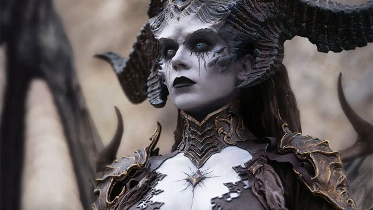 Featured image for "Stunning Diablo IV Cosplay Brings Characters to Life"