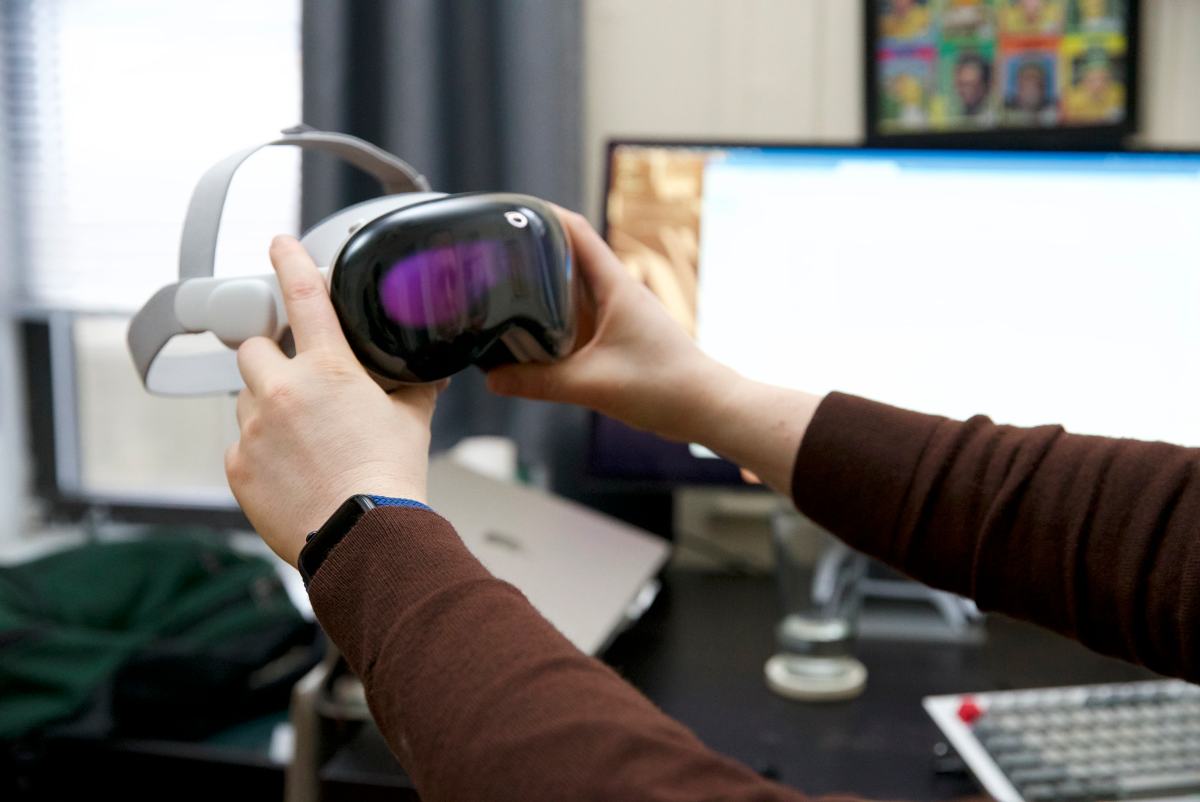 Featured image for "Apple's Vision Pro: Reviews, Controversies, and Tim Cook's Commitment"