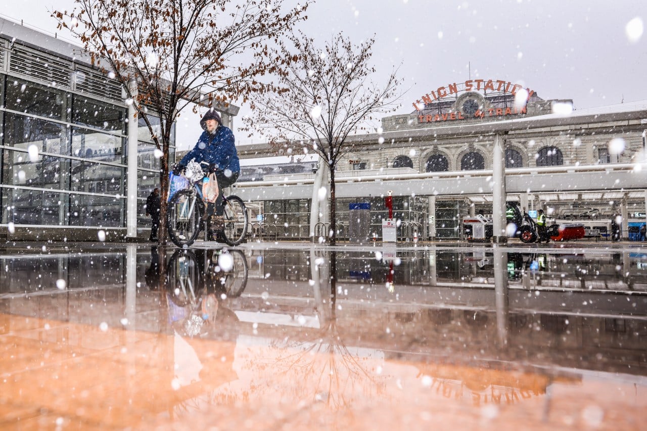 Featured image for "2024's Weather Rollercoaster: From Pleasant Beginnings to Snowstorms and Chilling Shifts"