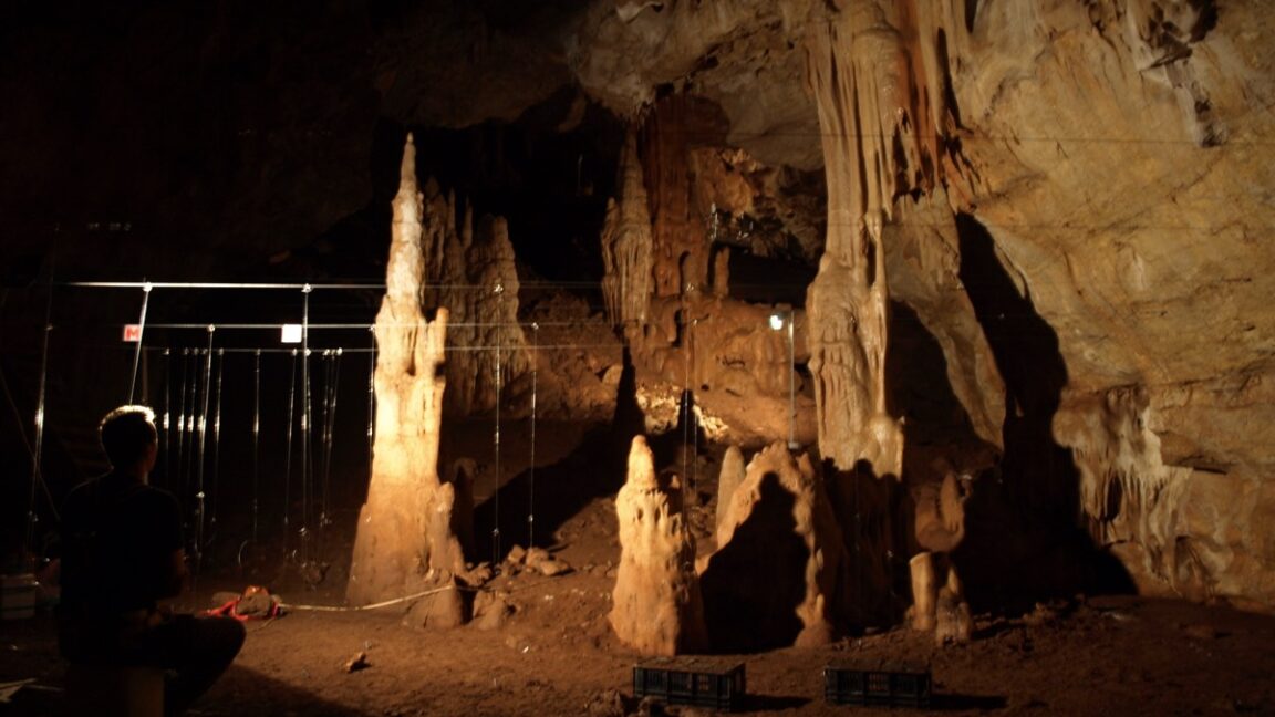 Featured image for Ancient Ritual Chamber Discovered in Middle Eastern Cave