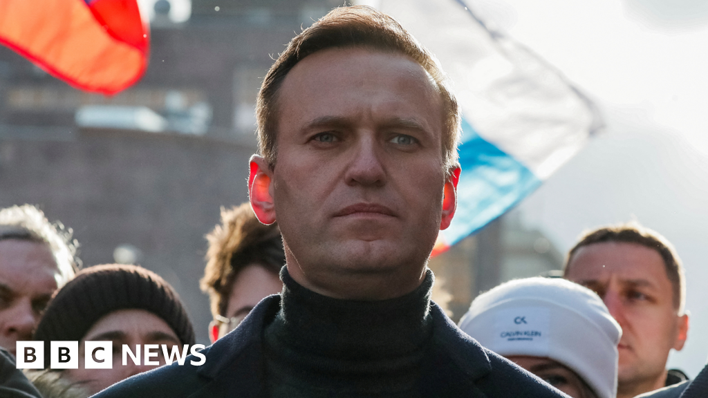 "Russian Authorities Accused of Withholding Navalny's Body Amid Despair in Moscow"
