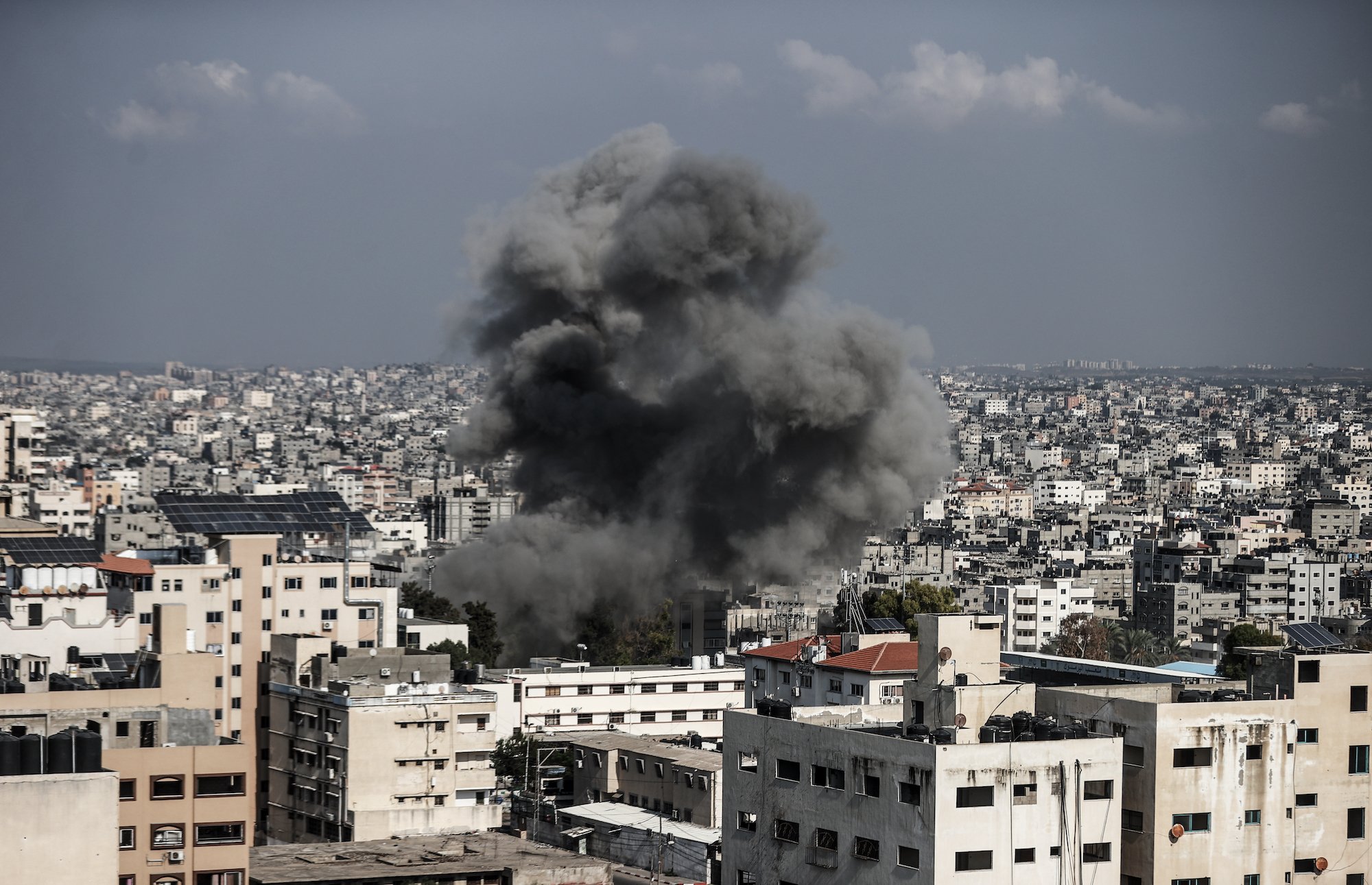 "Escalating Tensions: Israel-Hamas Conflict Intensifies"