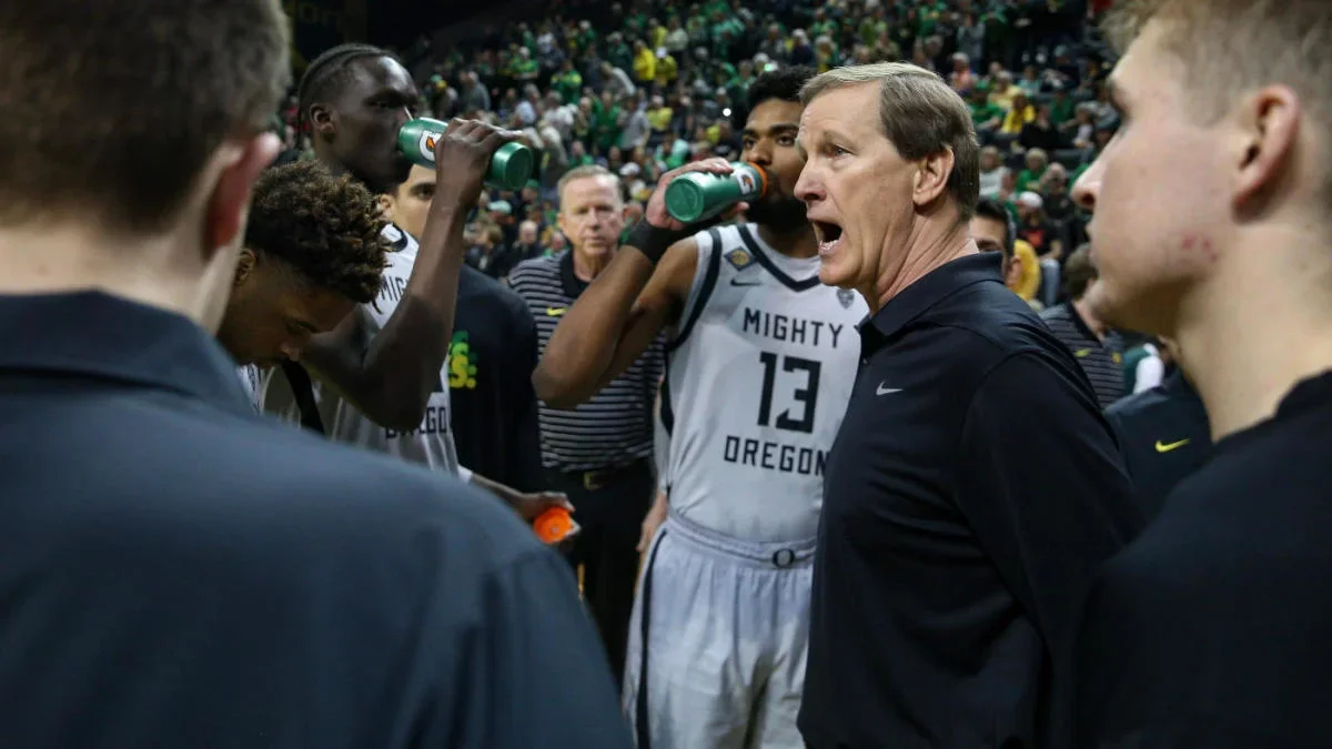 Oregon Coach Dana Altman Criticizes Lack of Fan Support and Threatens to Leave.
