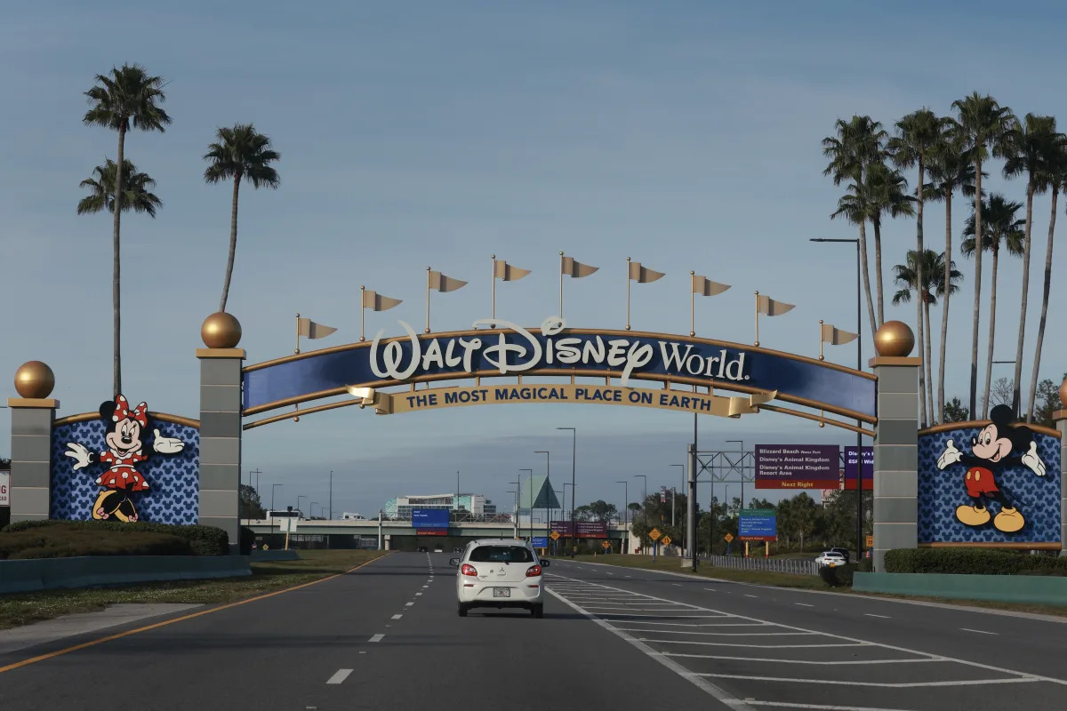 "Market Rally: Must-See Earnings and Market Analysis for February 4, 2024"