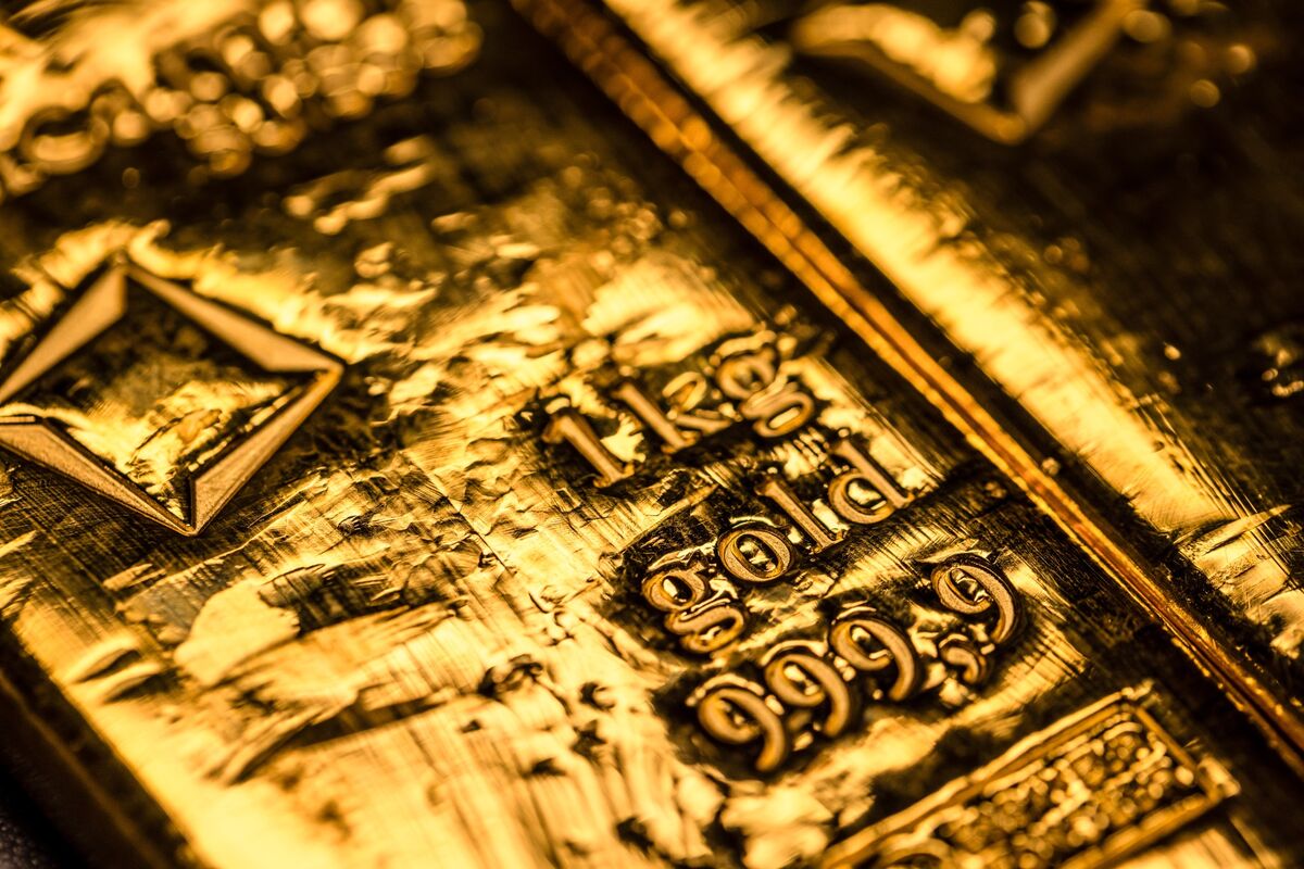 Featured image for Citi Predicts Gold Prices Could Drop Up to 25% Amid Slumping Demand
