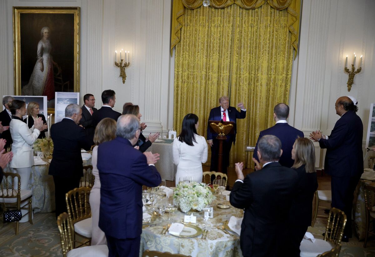 Featured image for Trump's White House Ballroom and Its Political Implications