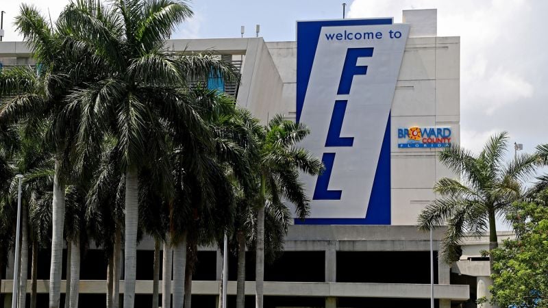 Featured image for South Florida man convicted for posing as flight attendant to fly free over 120 times