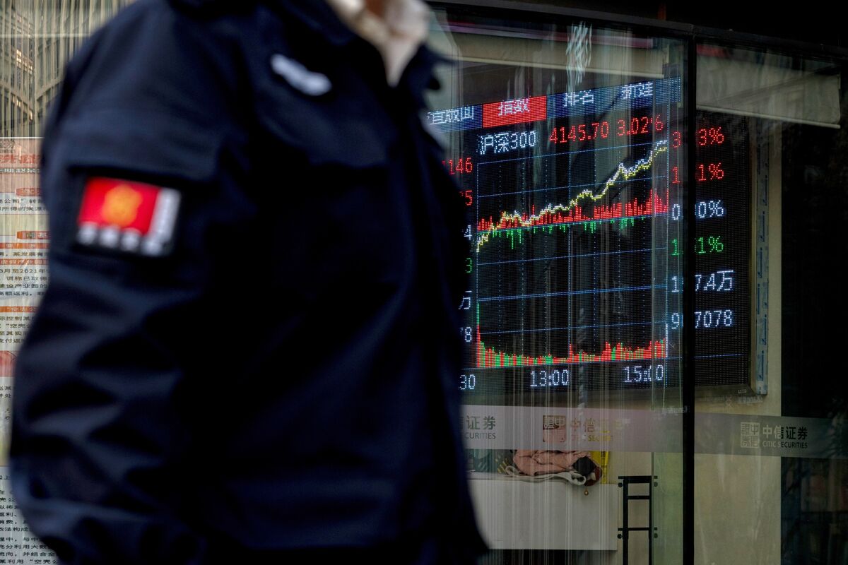 Featured image for China Launches Trillion-Dollar Plans to Tackle Local Debt Crisis