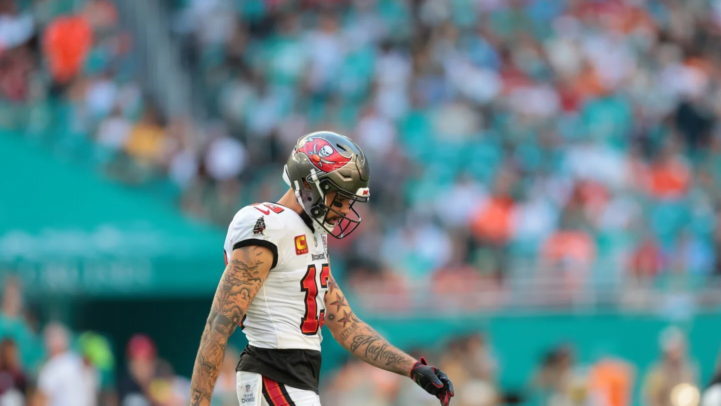 Bucs Offered Evans More, But He Chose SF for a New Challenge