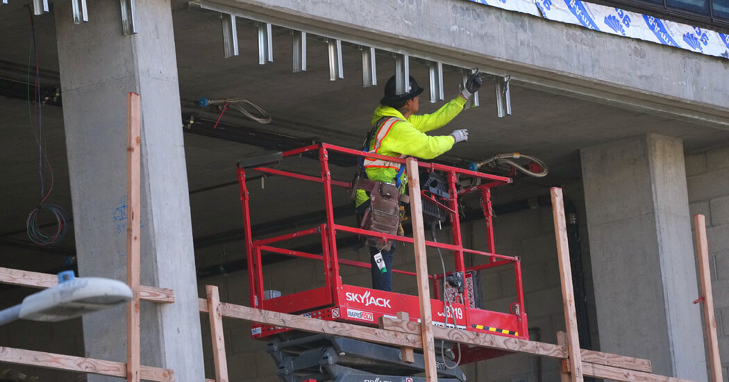 "Steady U.S. Job Openings in September, JOLTS Report Reveals"