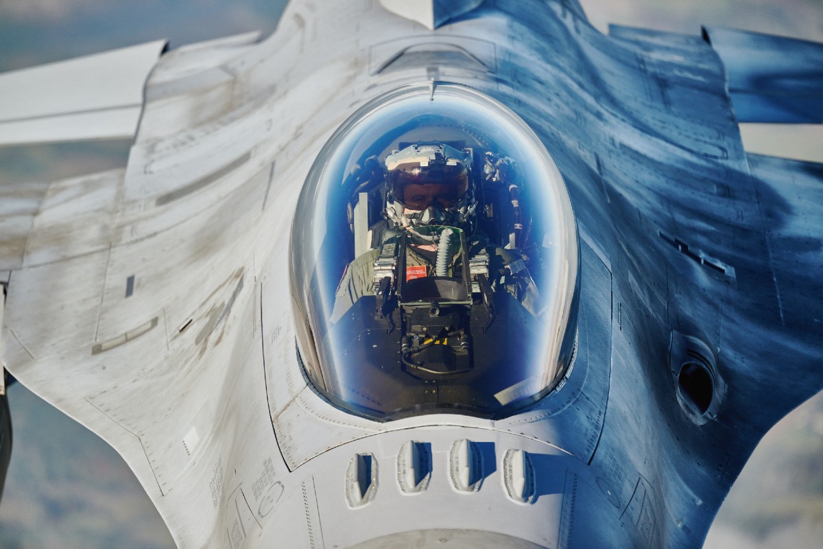 "Poland Scrambles Jets as Russian Missile Violates Airspace Amid Ukraine Attacks"