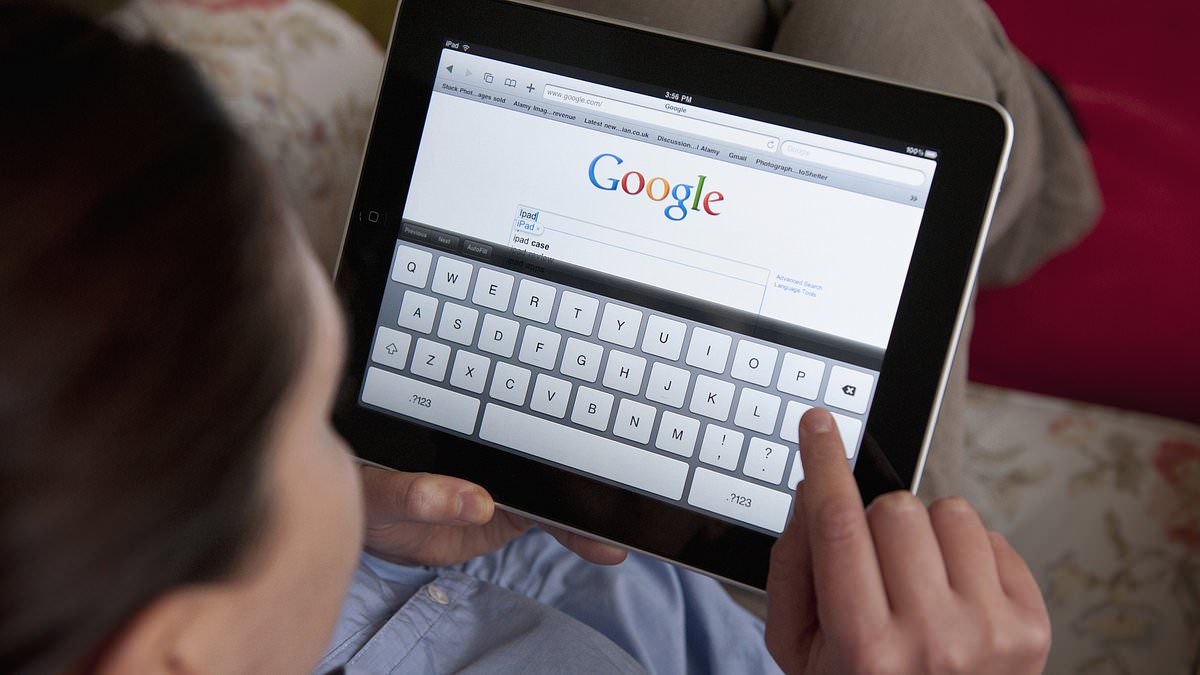 "Women's Use of Online Resources for Ovarian Cancer Diagnosis"