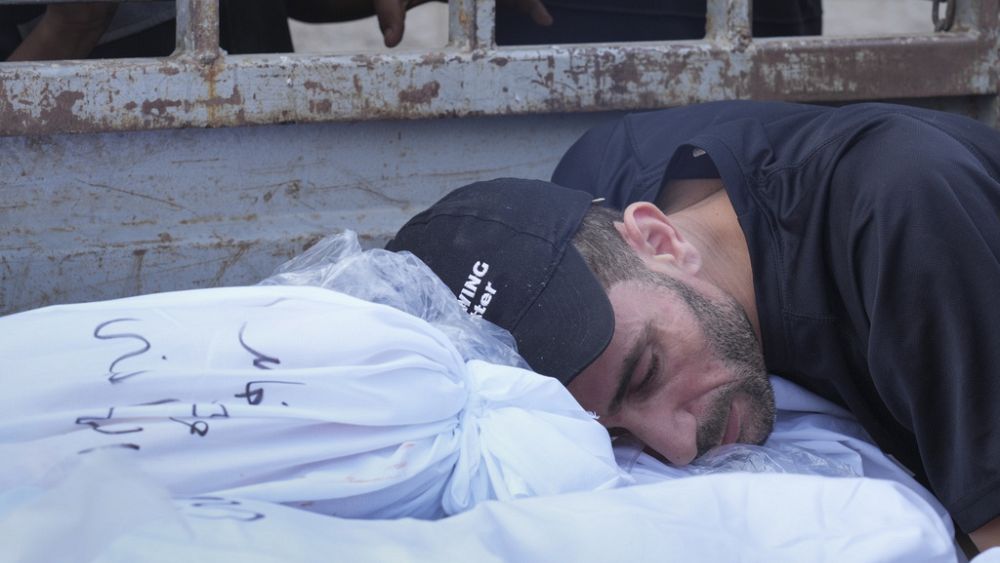 "Israeli Airstrikes in Syria Kill 8 Soldiers as UN Warns of Fuel Crisis and US Jets Deployed"