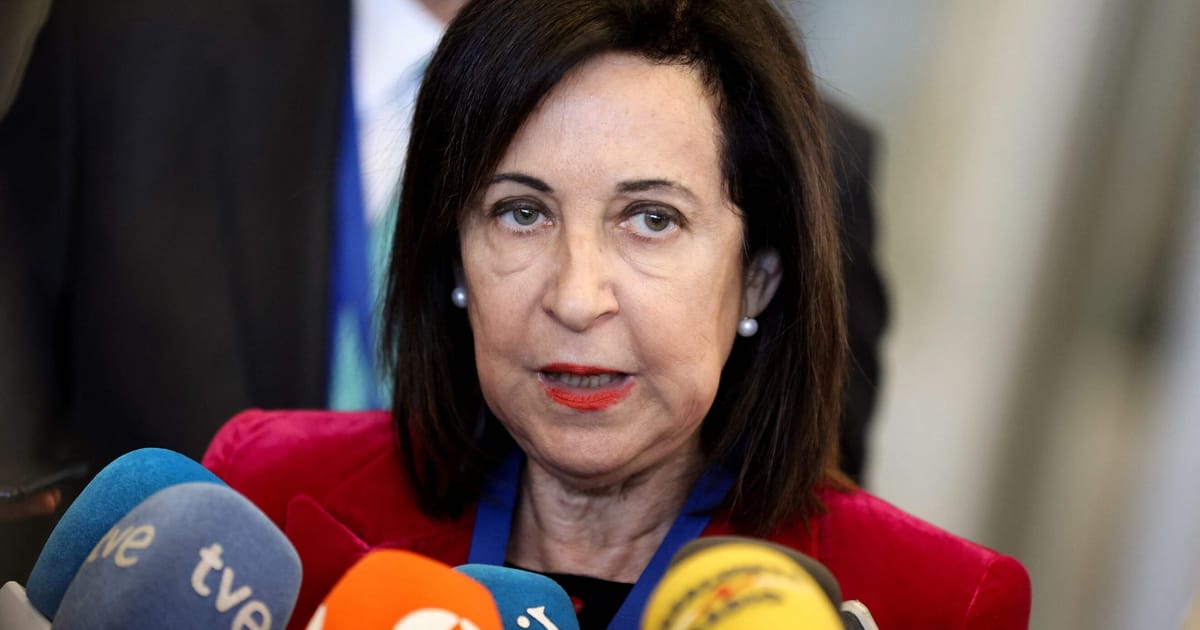 "International Concerns Rise Over Cluster Munitions Sent to Ukraine"