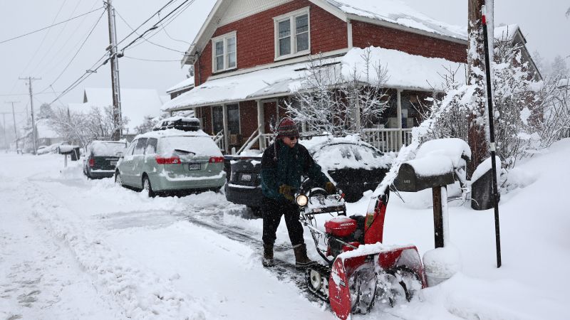 "California Mountains Hit by Rare Blizzard, Forcing Evacuations and Travel Closures"