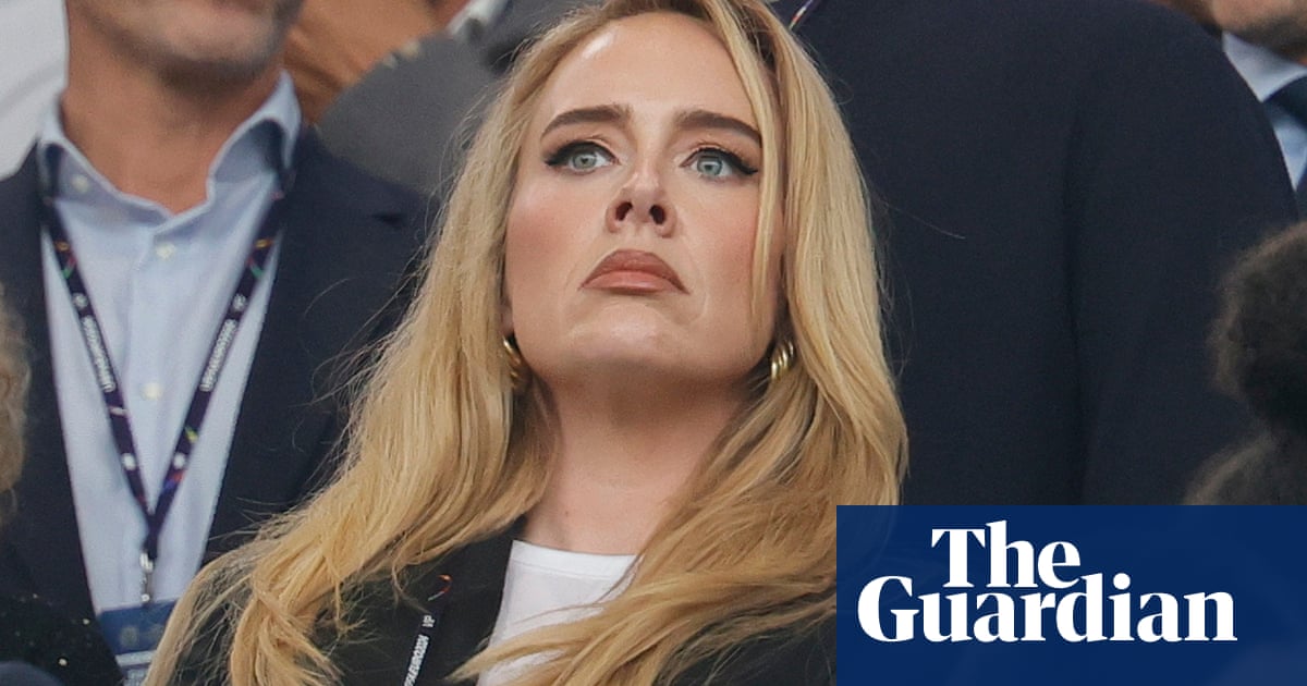 Featured image for Adele Announces Indefinite Hiatus from Music