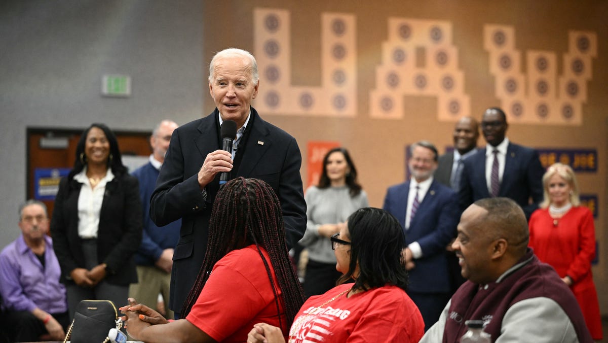 "Biden's Michigan Visit Sparks Controversy Among Arab American Community"