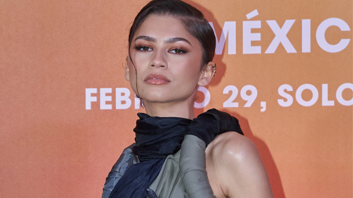 Featured image for Zendaya's Stunning Custom Looks on the "Dune: Part Two" Press Tour