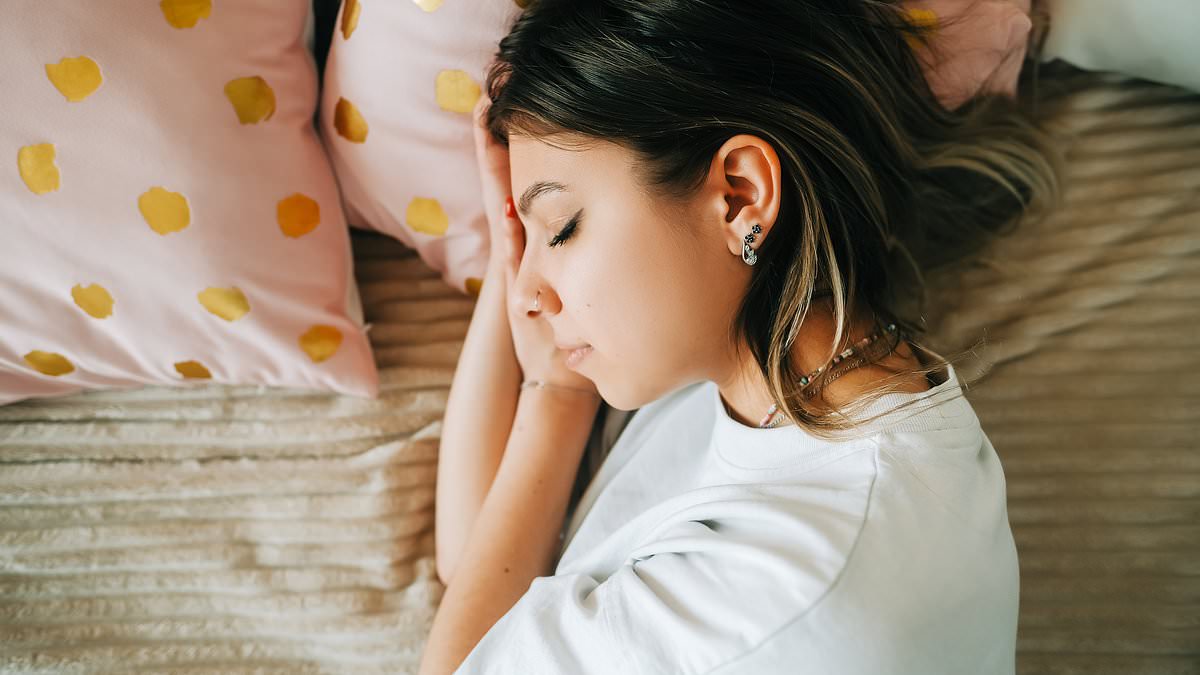 Featured image for "Expert-approved tips to bounce back from a sleepless night and seize the day"