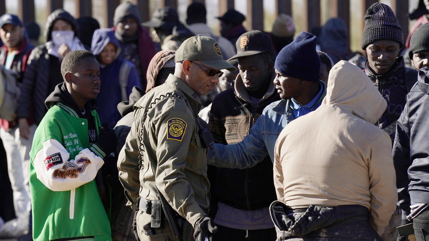 Arizona Governor Deploys National Guard to Border Amid Aid Refusal