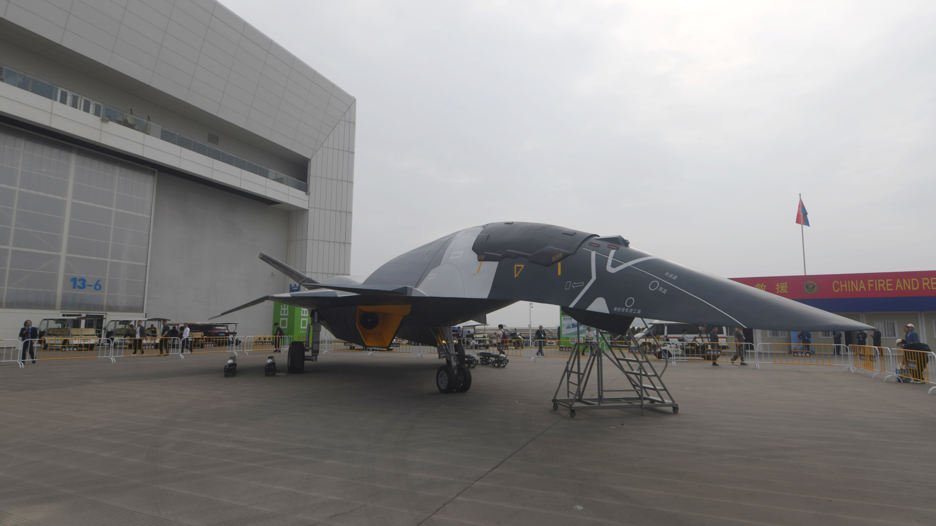 Featured image for China Unveils Cutting-Edge Military Tech at Zhuhai Airshow