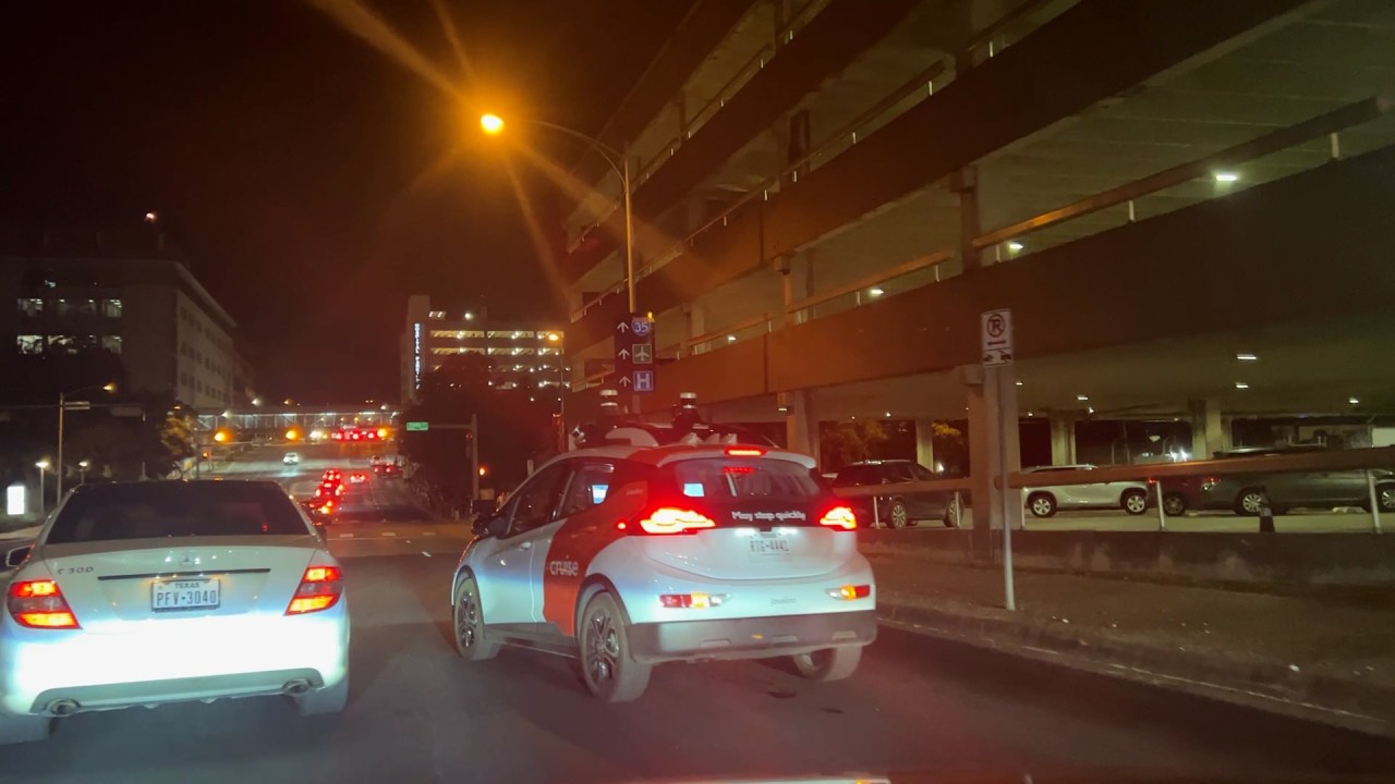 "Driverless Car Chaos: Austin Streets Grind to a Halt as Company Scrambles for Solutions"