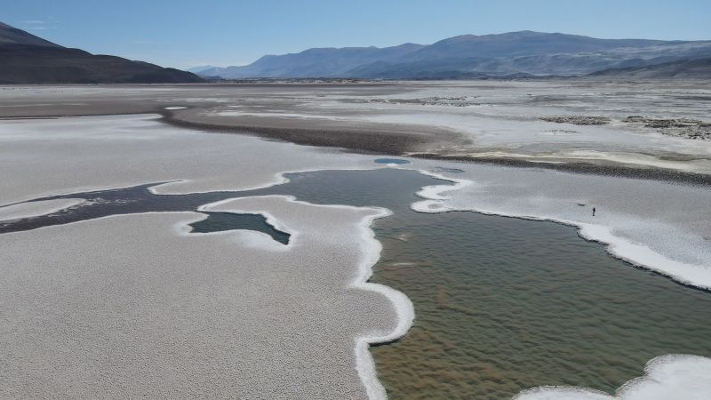 Unearthed: Ancient Mars-like rock structures hint at possible life
