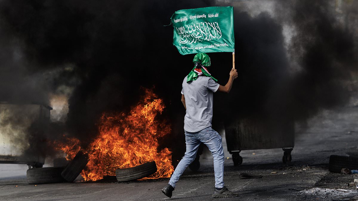 Hamas Urges Palestinians to Mobilize for Border Opening and Armed Resistance