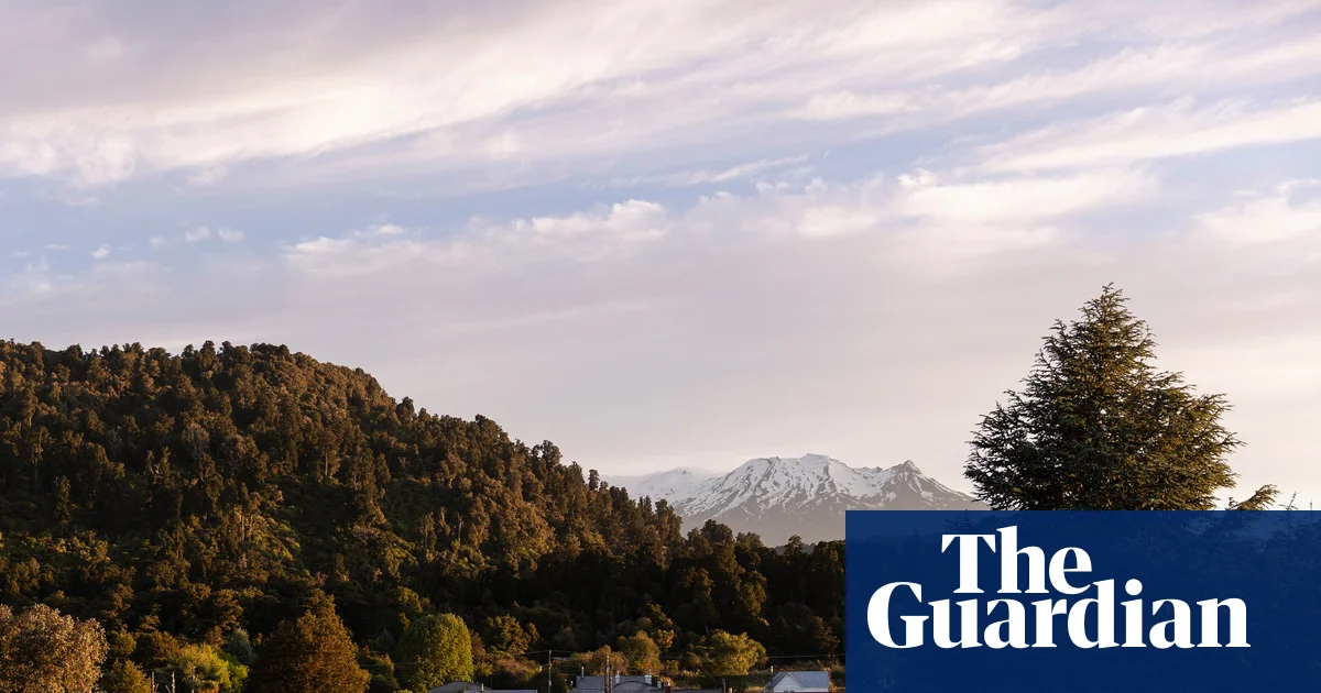 Featured image for Rural Towns Struggle Amid New Zealand's Population Exodus