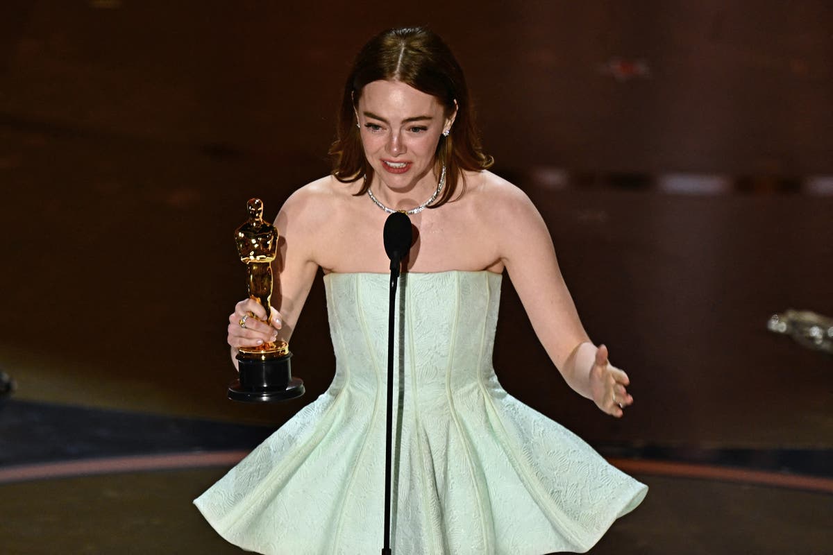 Featured image for "Emma Stone's Oscars Win and Emotional Speech: A Rare Display of Affection and Taylor Swift Reference Explained"