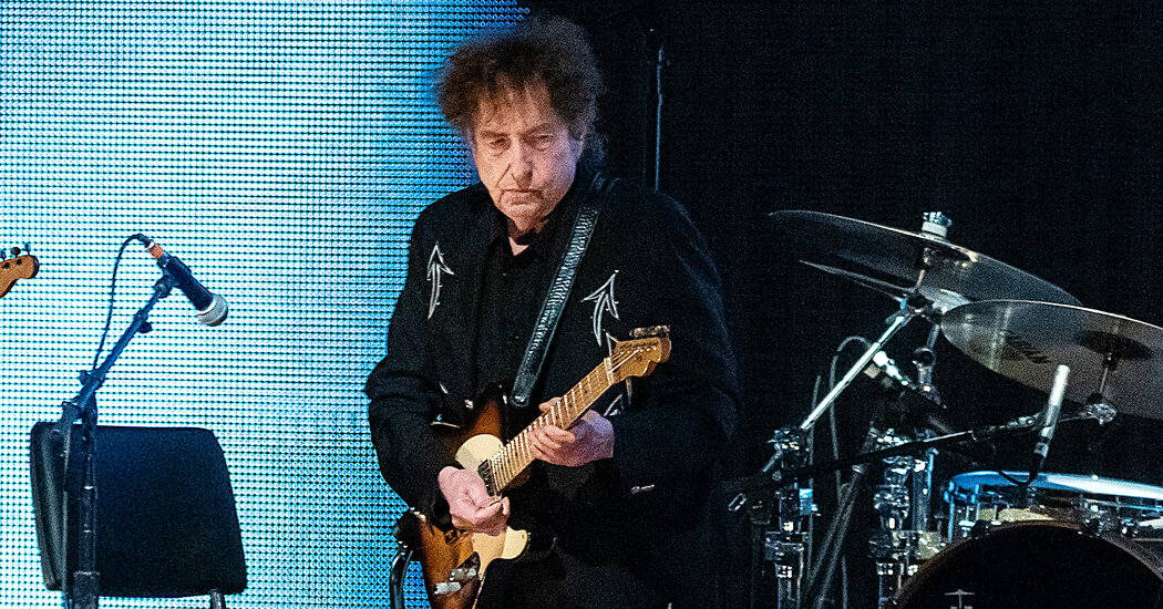 Featured image for Bob Dylan's City-Specific Covers: Unveiling the Musical Tapestry